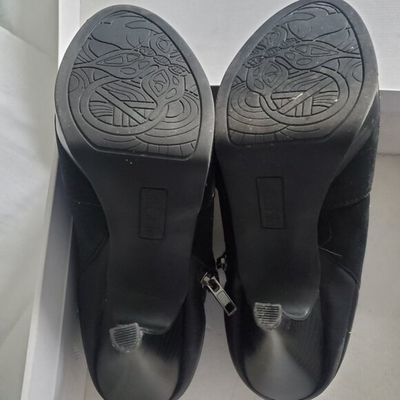 Heel Bootie Size 9 - Picture 6 of 7